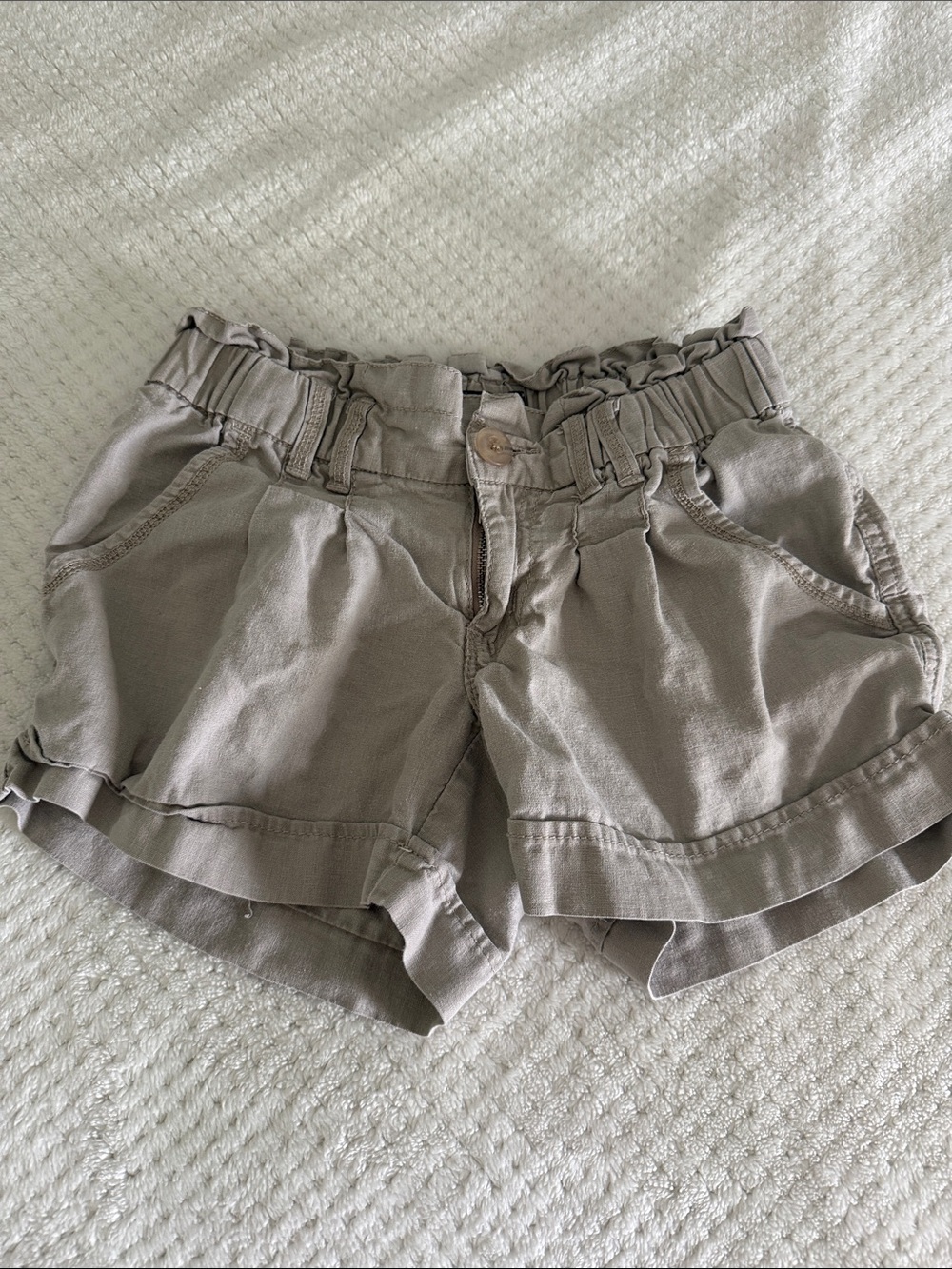 BeBop High-Waist Ruffle Paperbag Shorts in Taupe